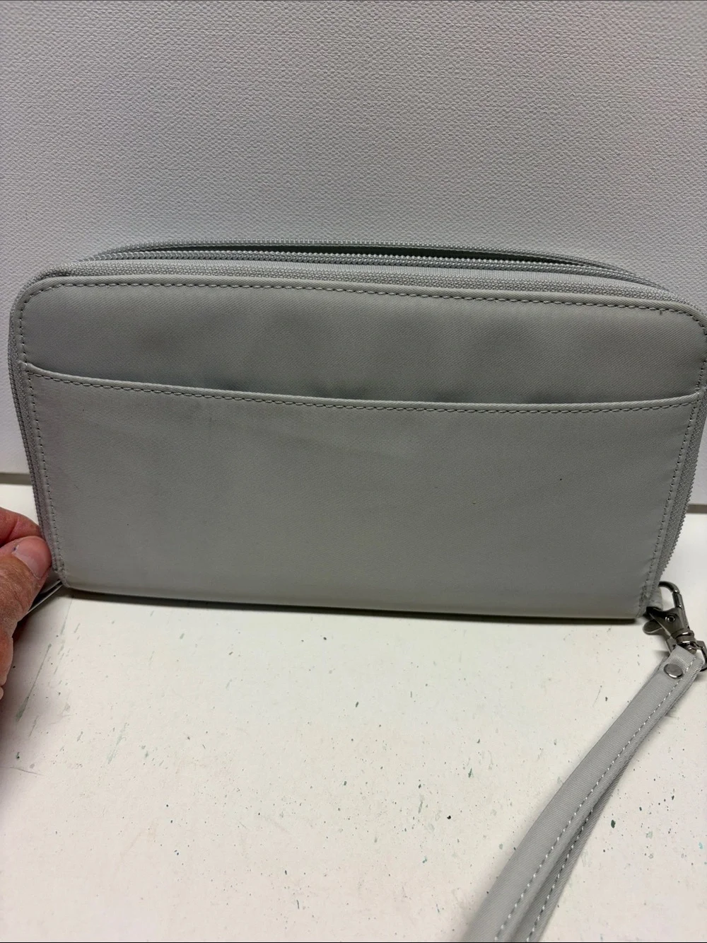 Nordace Siena II Light Gray Zip-Around Travel Wallet